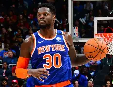 星空体育中国-莎拉波娃尴尬图片