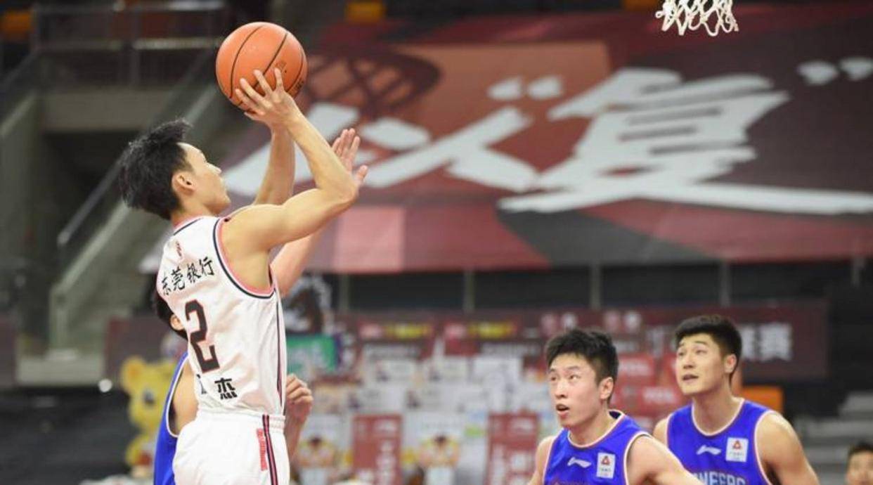 篮球锋位介绍 篮球锋位介绍